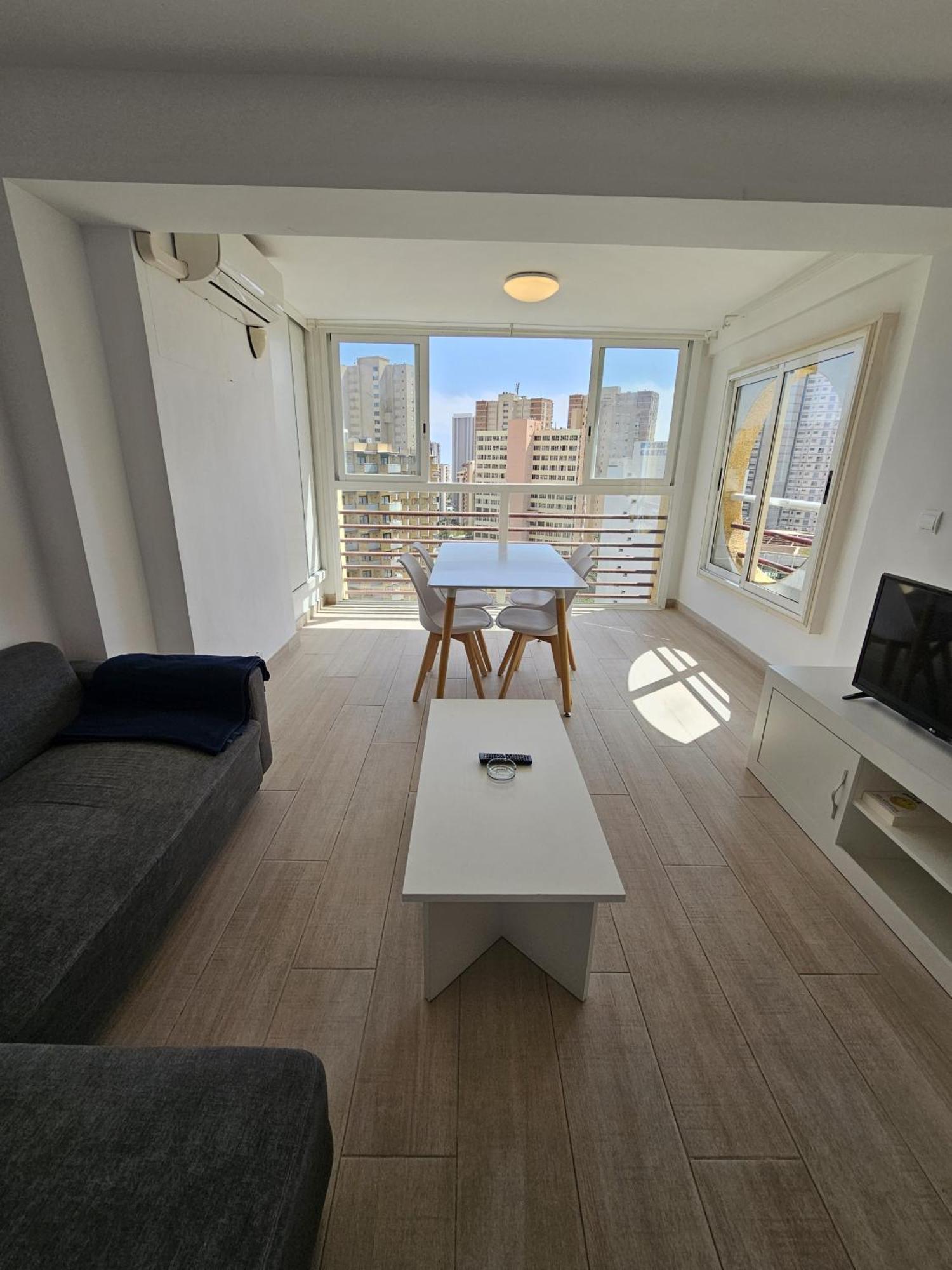 Apartamento Moby Dick If Бенидорм Екстериор снимка